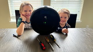 How to fix an iRobot Roomba 692 that keeps spinning in circles [upl. by Boigie]