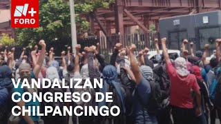 Normalistas de Ayotzinapa Vandalizan el Congreso de Chilpancingo  Paralelo 23 [upl. by Kassi]