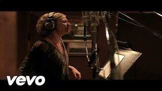 Lionel Richie  Hello Behind The Scenes ft Jennifer Nettles [upl. by Domineca]