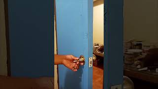 Paano Mag Palit Ng Door Knob Tagalog [upl. by Bushey]