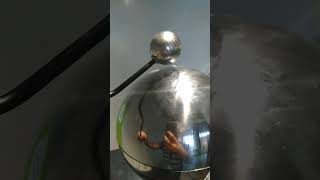 Electric sparks from a Van de Graaff generator [upl. by Amlez]