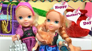 Anna and Elsa Toddlers Mothers Day Gift at Barbies Store  Ep 56  Toys In Action [upl. by Burroughs303]