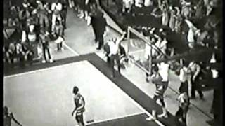 Jack Zimmerman hits a half court shot before halftime vs Syracuse 1977 [upl. by Soilisav]