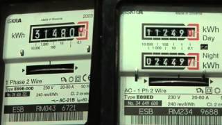 How To Read a Domestic Rotating Disc Meter [upl. by Traver984]