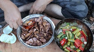 YAPRAK CİĞER TEREYAĞINDA NASIL YAPILIR  Pratik Yağlı Turşu İle  LAMB LIVER IN FRYING PAN [upl. by Esinart694]