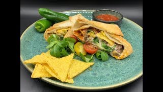 Tortilla wraps med oksekød og crunchy nachos fyld [upl. by Annirok]