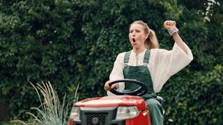 Carvana Value Tracker  Hooold featuring Dax Shepard and Kristen Bell [upl. by Aveer]