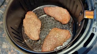 Air Fryer Cube Steak  How To Cook Cube Steak In The Air Fryer  Easy Keto Dinner [upl. by Akimihs]