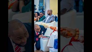 See as davido knelt down to greet oluofwarri chioma weelevateafrica shorts viral [upl. by Kabab809]