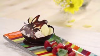 Coppette di cioccolato con gelato decorate  Scuola di cucina Saporie [upl. by Owen344]