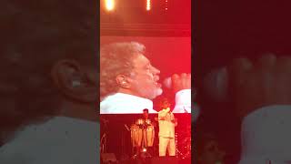 Dariush  Ay eshgh live in concert داریوش  ای عشق [upl. by Leziar]