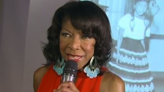 Singer Natalie Cole releases her first Spanish language a [upl. by Nemrak]