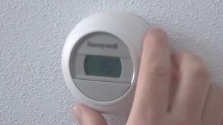 Thermostaat instellen Round Sound  Honeywell Home [upl. by Joela]