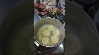 কি আজব তাই না কেউ চাই রূপ কেউ চায় গুণ। youtubeshorts trending cooking recipe Pitha recipe [upl. by Michaud]