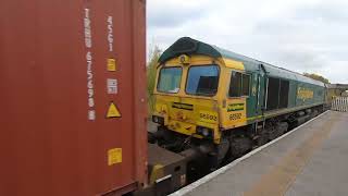 Freightliner 66592 Felixstowe to Leeds FLT at Normanton 61124 [upl. by Desdemona]