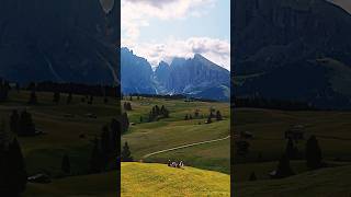 Die Seiser Alm in den Dolomiten in Südtirol [upl. by Wahs]