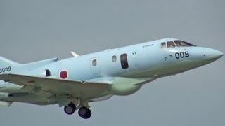 捜索・救難 小松基地航空祭 2013 U125 UH60J [upl. by Bomke425]