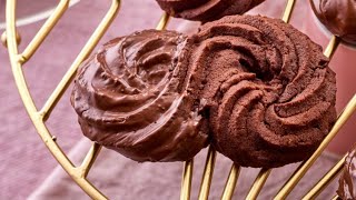 Recette  Sablés viennois tout chocolat [upl. by Terrag]