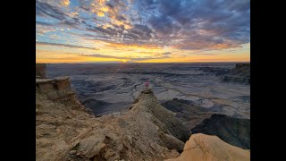 Solo Trip to Moonscape Overlook  Best Utah Location for Sunrise [upl. by Esinert]