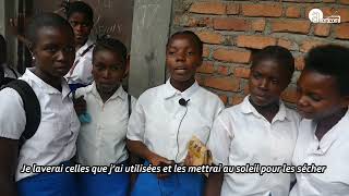 AVERTICOM TV  À Katongo Congo Pads distribue des serviettes hygiéniques à 100 élèves [upl. by Plafker]