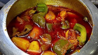 Shimla Or Aloo Ki Sabji Recipe  शिमला मिर्च आलू की ये मजेदार तरी वाली सब्जी  Capsicum Potato Curry [upl. by Imeon]