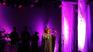 Alcione Cantando quot A Loba quot Show Duas Faces Rival Petrobrás [upl. by Ronoc415]