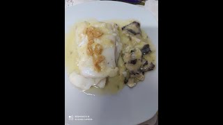 Bacalao al pil pil con kokotxas [upl. by Nniw282]