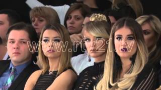 Valdrin Sahiti shfaq koleksionin e ri  25032016 [upl. by Yeslaehc427]