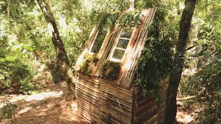 Construcción de un Cabaña en el bosque  Refugio de supervivencia  Building a Cabin from Pallet [upl. by Ednargel]