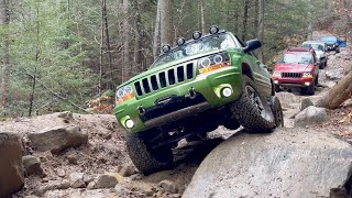 WJ Grand Cherokee Jeeps Take On Old Fincastle Road Rock Garden DBBB [upl. by Mitchael]