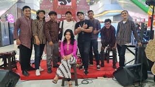 Chrisye  Cintaku cover by Keroncong Amboradoel live at Kediri Town Square [upl. by Hsemin]