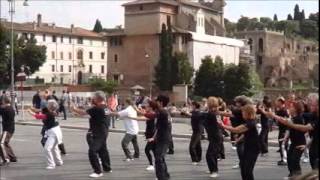 Yang Family Tai Chi Chuan Roma Flash Mob con Anna Siniscalco [upl. by Melba]