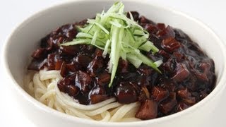 Noodles with blackbean sauce Jjajangmyeon 짜장면 [upl. by Nairahcaz]