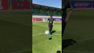 Learn The ÖZIL BOUNCE 😮‍💨 [upl. by Mortie450]