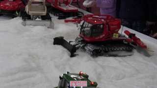 RC Kässbohrer PistenBully 600 Pistenraupe [upl. by Ennayram200]