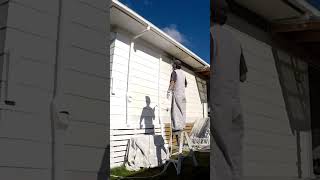 Spray Painting Undercoat Exterior maskingfilm spraypainting airlessspray [upl. by Acimahs]