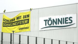 GreenpeaceProtest bei Tönnies gegen quotSchweinesystemquot  AFP [upl. by Beekman]