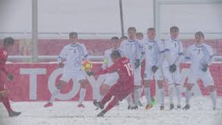 Nguyen Quang Hai equalizes from a free kick in the snow [upl. by Martie]