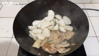 Farm Life  Harvesting bamboo shoots cook lotus root soup braised meat with radish [upl. by Keeler]