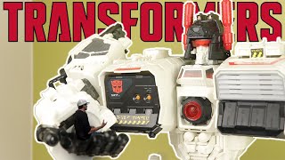 The FIRST Ever Titan Class…Does It Hold Up  transformers Thrilling 30 Metroplex Review [upl. by Anidan]