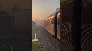 T71 coupled with T58 arriving at Caringbah on a smokey morning sydneytrains [upl. by Fiona]