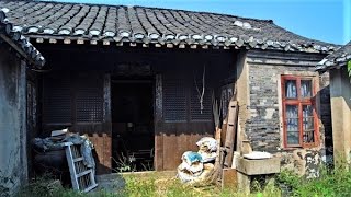 Unemployed woman renovates dilapidated old house alone in the mountains [upl. by Dong243]