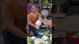 Thailands amazing coconut cutting wonder woman [upl. by Ophelia227]