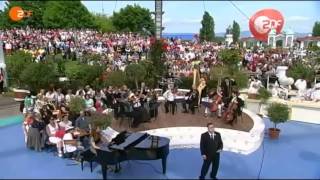 Paul Potts performs Mamma at ZDF Fernsehengarten [upl. by Chen]