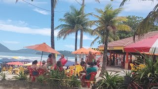 Praia grande e quiosques lotados em Ubatuba SP 180224 [upl. by Parnas]