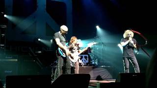 Chickenfoot  Down The Drain  Paris Olympia [upl. by Htesil]