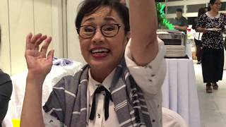 Ms VILMA Santos Walang Kupas ang PR Masayang CHUMIKA sa Wake ni Mama MILAGROS Santos [upl. by Eilasor]