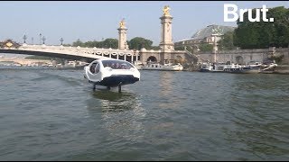 Paris  des quottaxis volantsquot en test sur la Seine [upl. by Gobert]