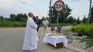 Biały Krzyż w Proszowicach Poświęcenie odnowionej kapliczki [upl. by Anthiathia]