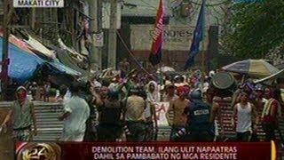 24 Oras Demolition team ilang ulit napaatras dahil sa pambabato ng mga residente [upl. by Niajneb]